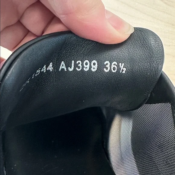 Dolce & Gabbana Black and White Logo Sneakers, new in box. Dust bag included - Picture 6 of 14